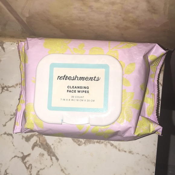 “REFRESHMENTS” Face Wipes & Hand Cream Bundle (NEW)!! - Picture 5 of 7